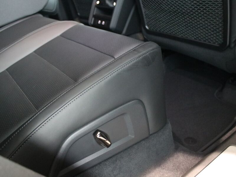 More views of Porsche Cayenne