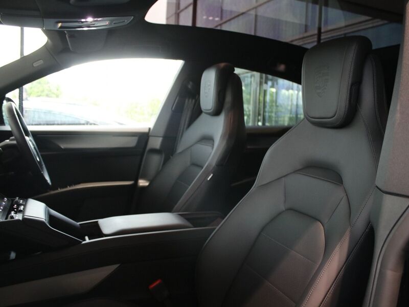 More views of Porsche Cayenne