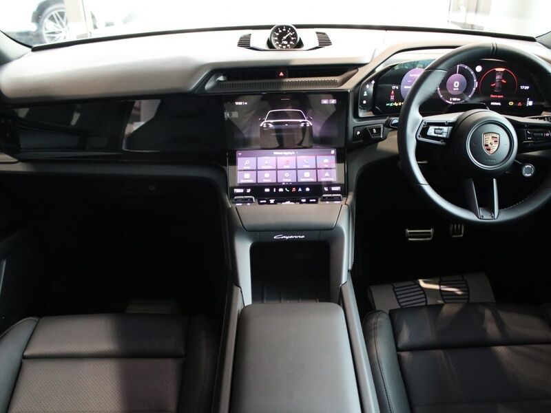 More views of Porsche Cayenne