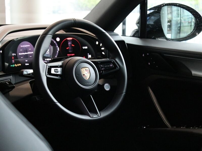 More views of Porsche Cayenne