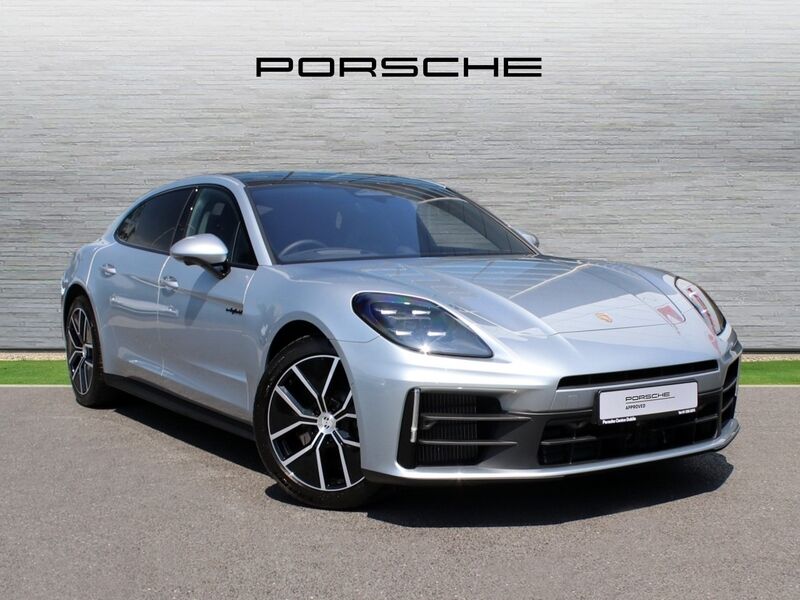 More views of Porsche Panamera