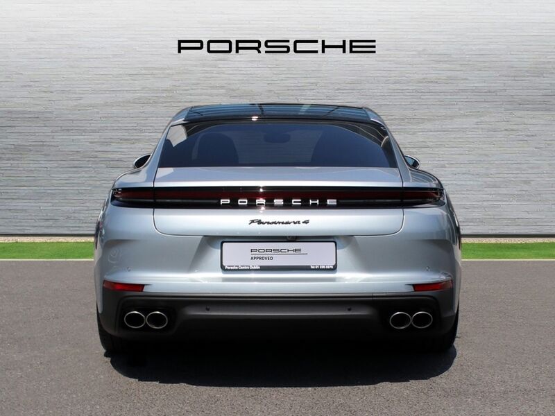 More views of Porsche Panamera