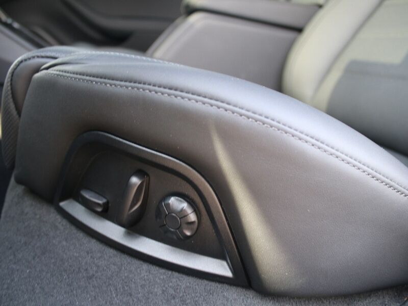 More views of Porsche Panamera