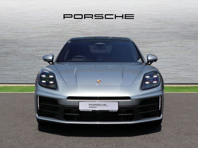 More views of Porsche Panamera