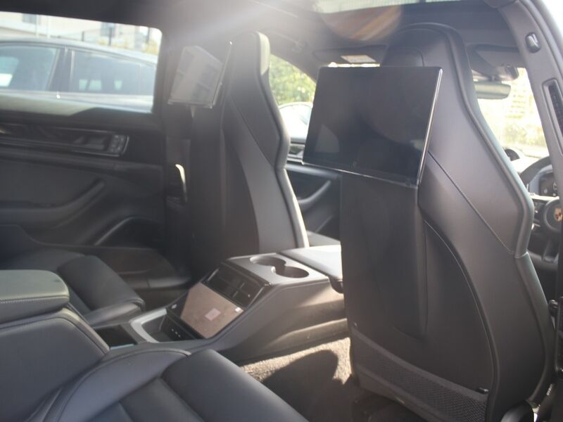 More views of Porsche Panamera