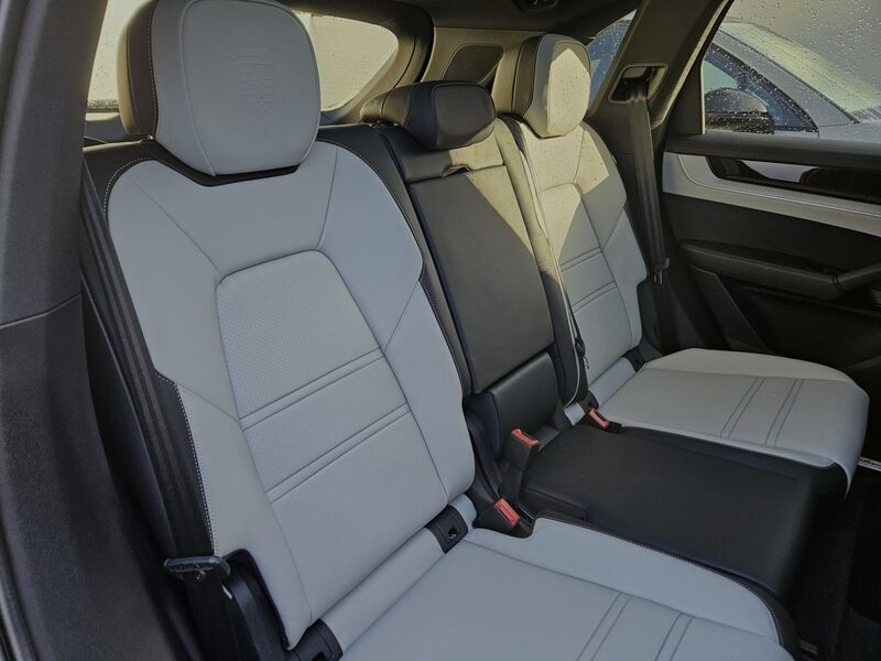 More views of Porsche Cayenne