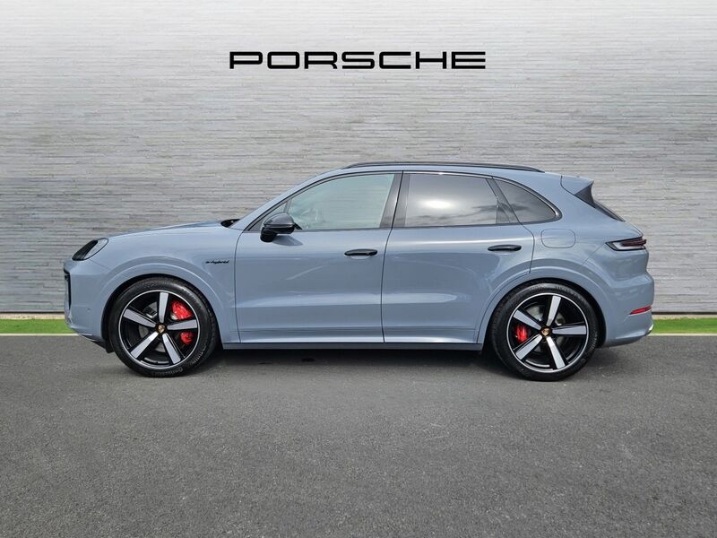 More views of Porsche Cayenne