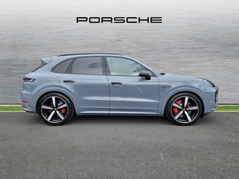 More views of Porsche Cayenne