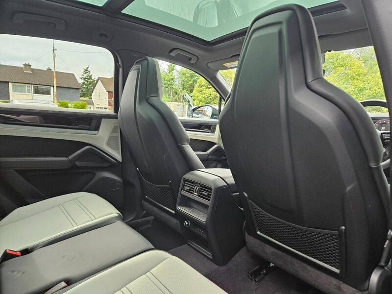 More views of Porsche Cayenne