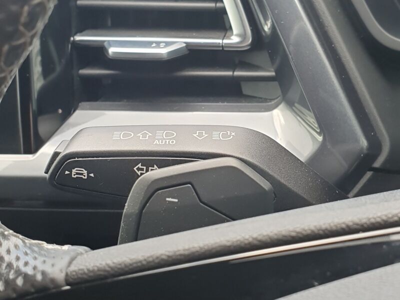 More views of Audi Q4 e-tron