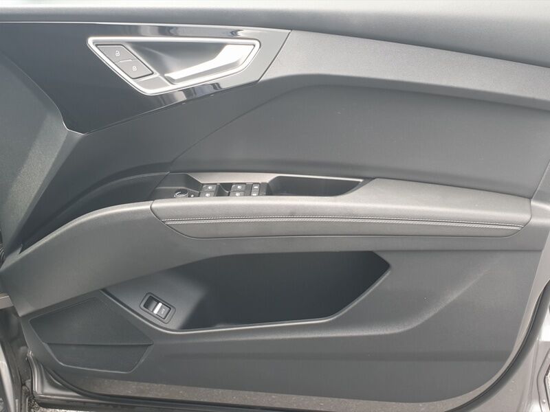 More views of Audi Q4 e-tron