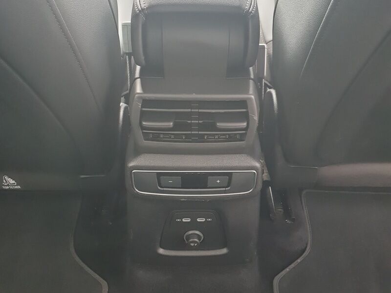 More views of Audi Q4 e-tron