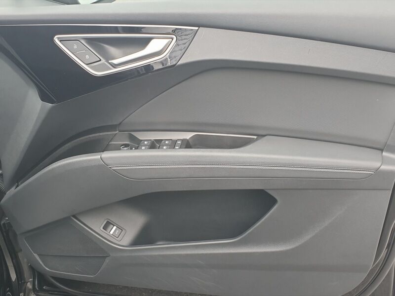 More views of Audi Q4 e-tron