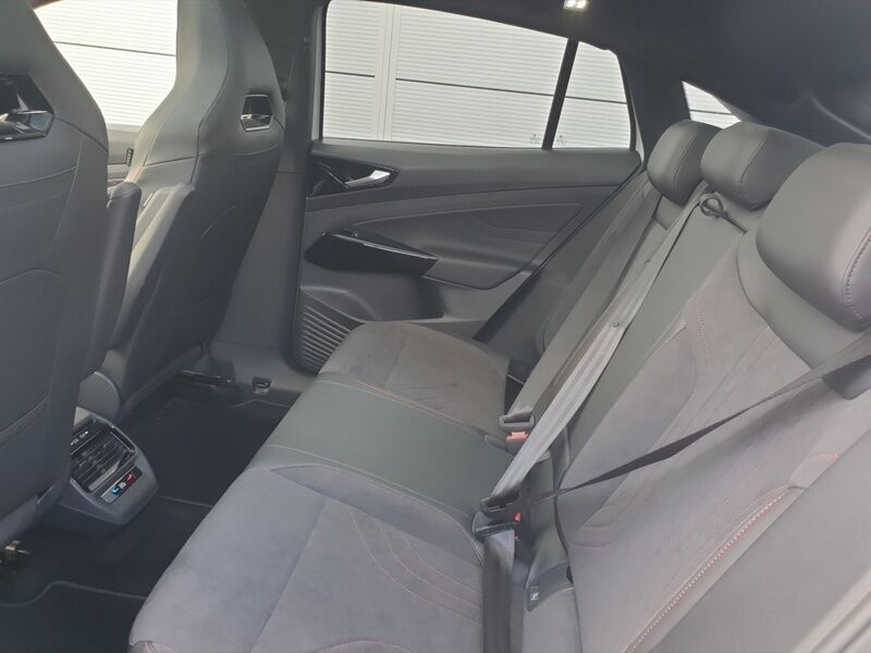 More views of Volkswagen ID.5
