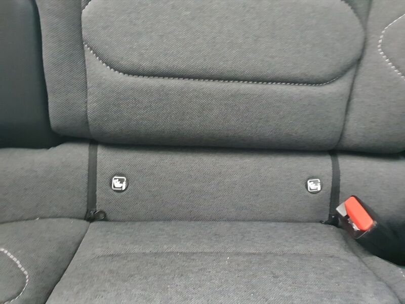 More views of Citroen e-C4 X