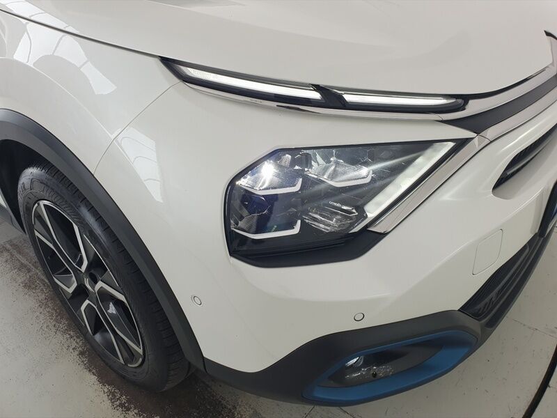 More views of Citroen e-C4 X