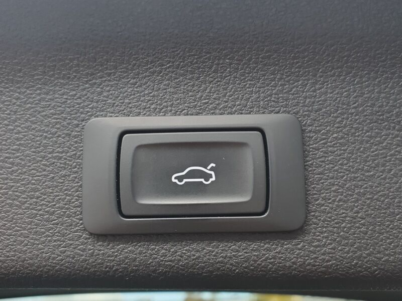 More views of Audi A6