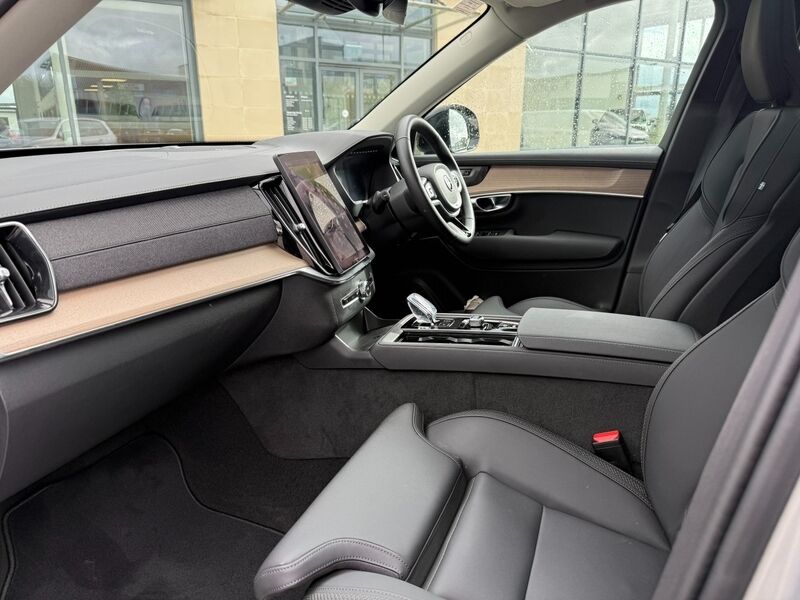 More views of Volvo XC90