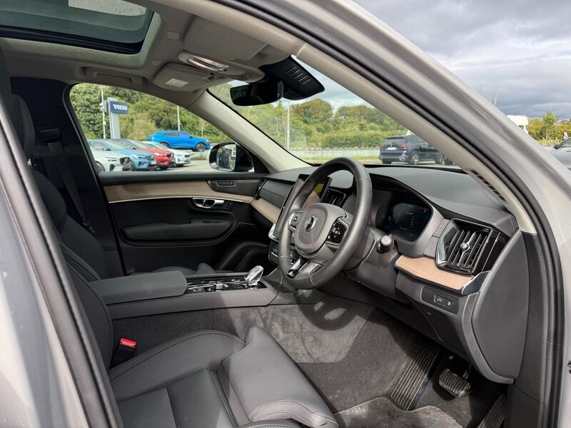 More views of Volvo XC90
