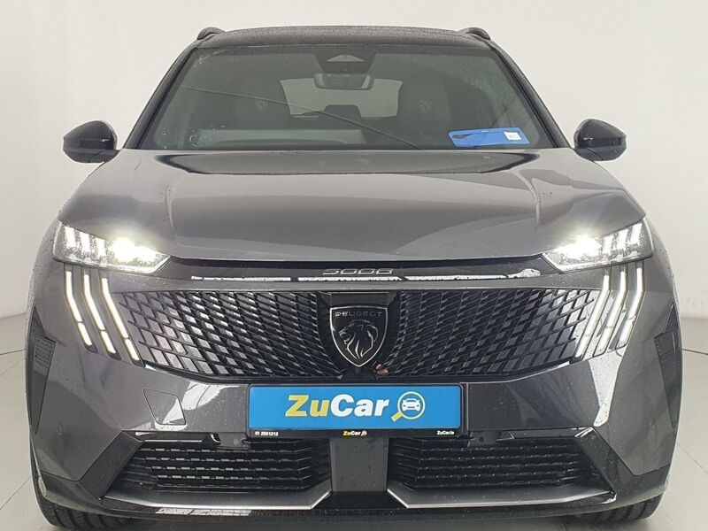 More views of Peugeot 5008