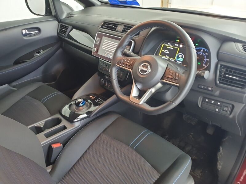 More views of Nissan Leaf