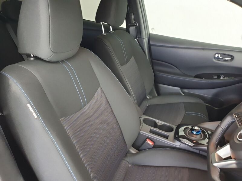 More views of Nissan Leaf