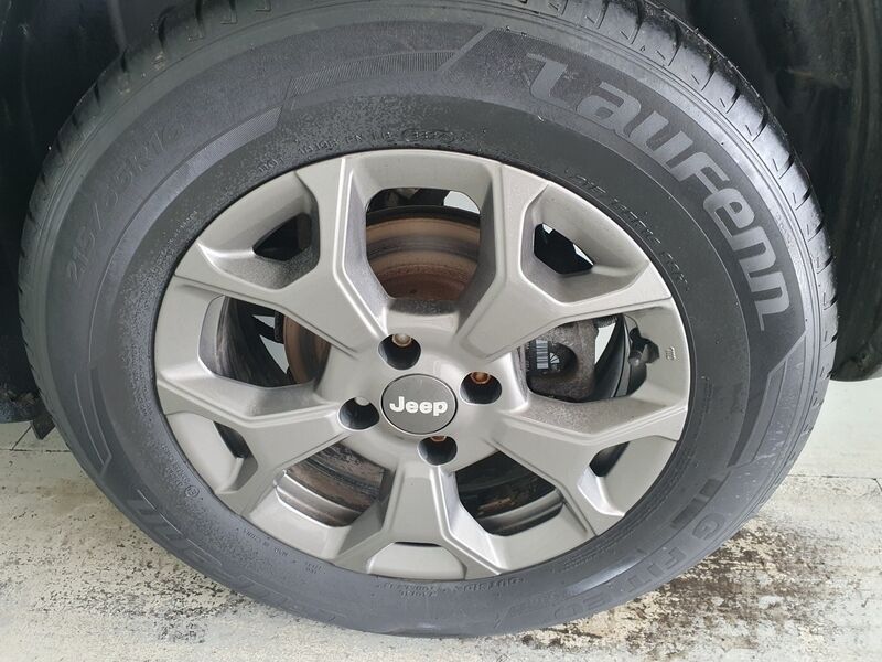 More views of Jeep Avenger