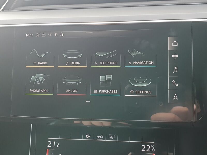 More views of Audi e-tron