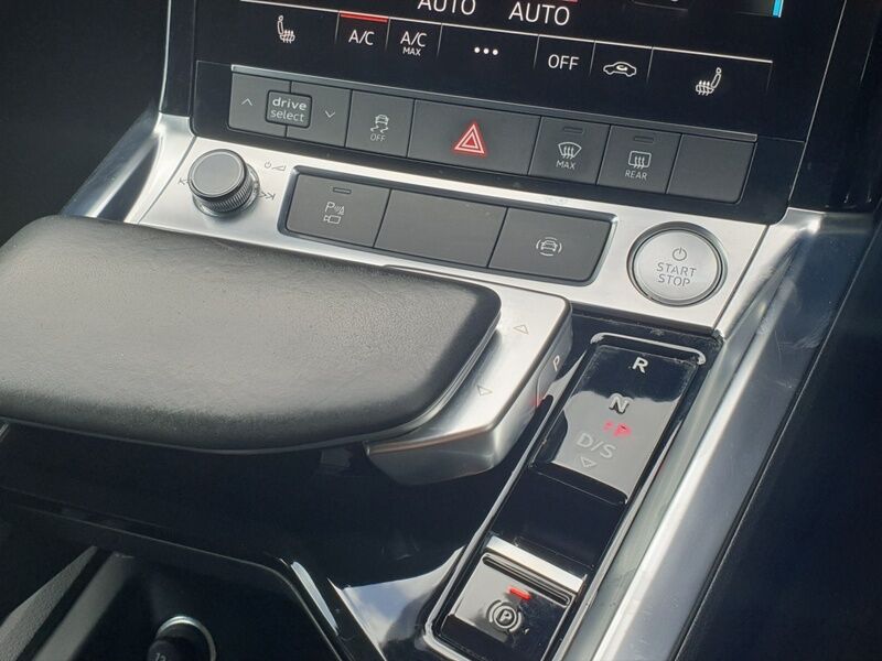 More views of Audi e-tron