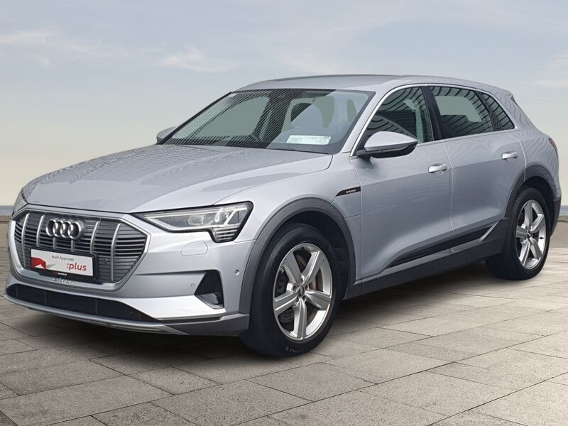 More views of Audi e-tron