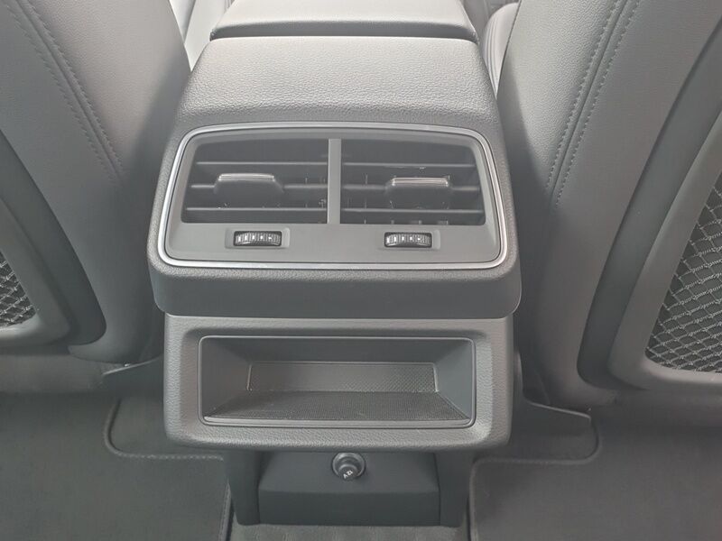 More views of Audi e-tron