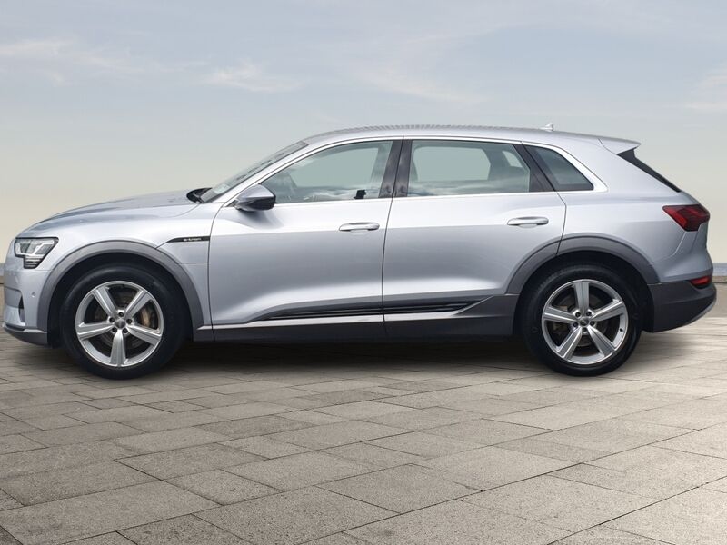 More views of Audi e-tron