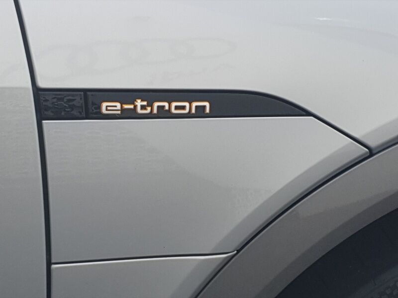 More views of Audi e-tron