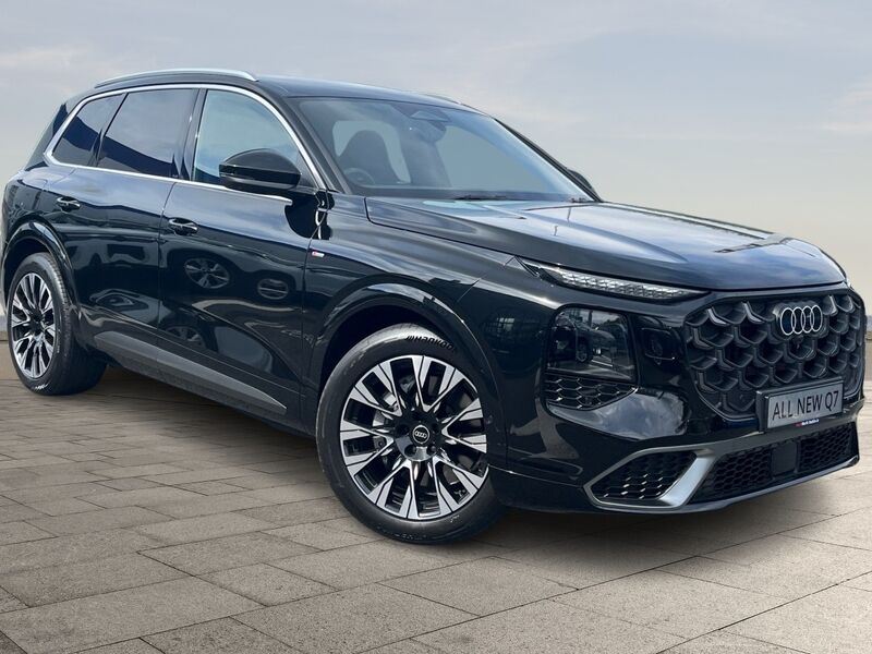 More views of Audi Q7