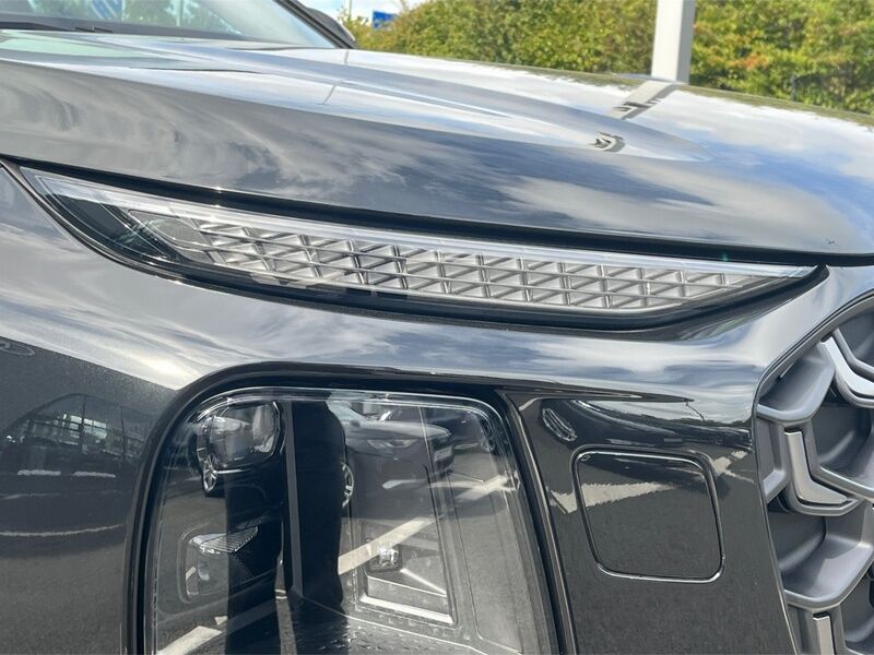 More views of Audi Q7