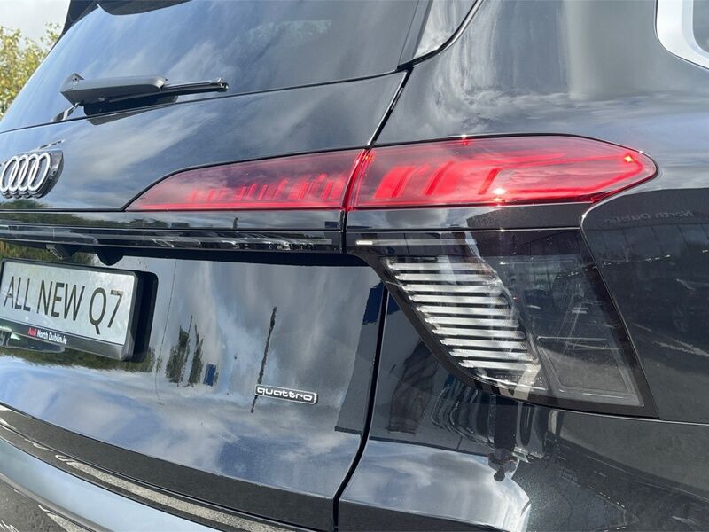 More views of Audi Q7