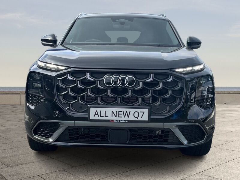 More views of Audi Q7