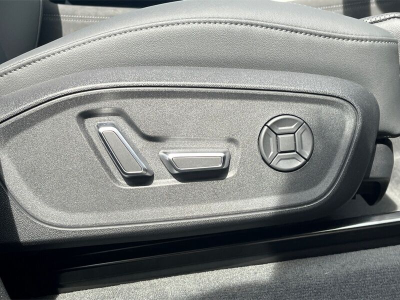 More views of Audi Q7