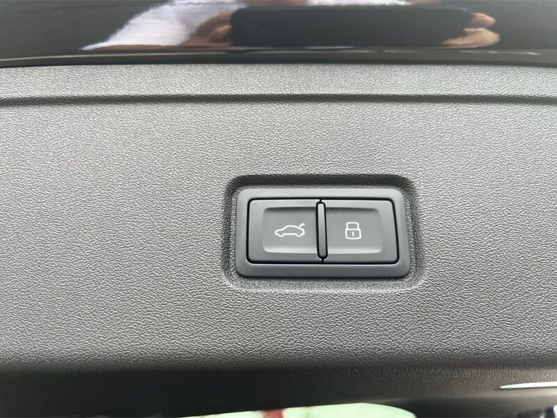 More views of Audi Q7