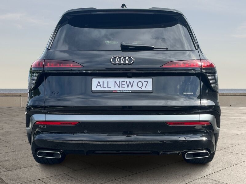 More views of Audi Q7
