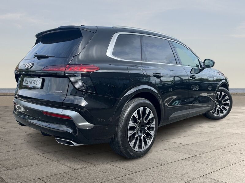 More views of Audi Q7