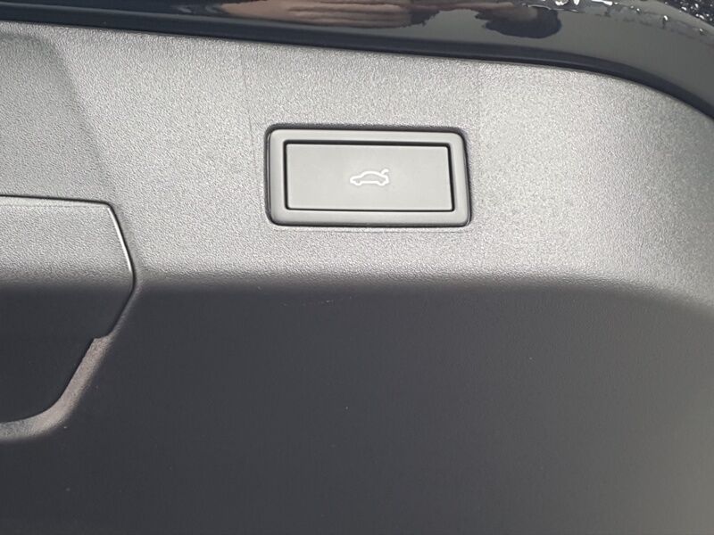 More views of Volkswagen ID.4