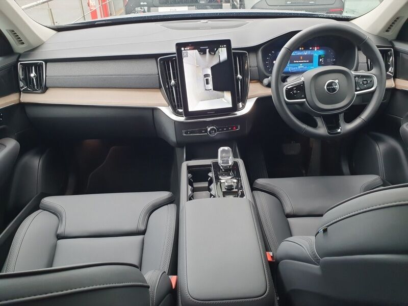More views of Volvo XC90