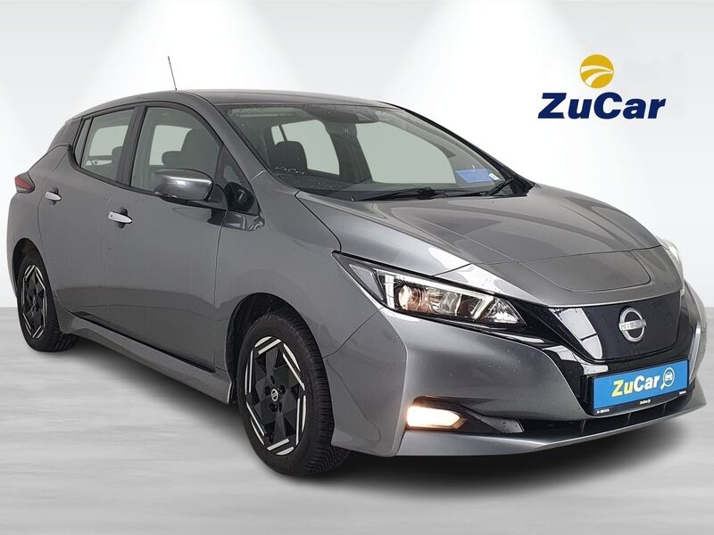 More views of Nissan Leaf