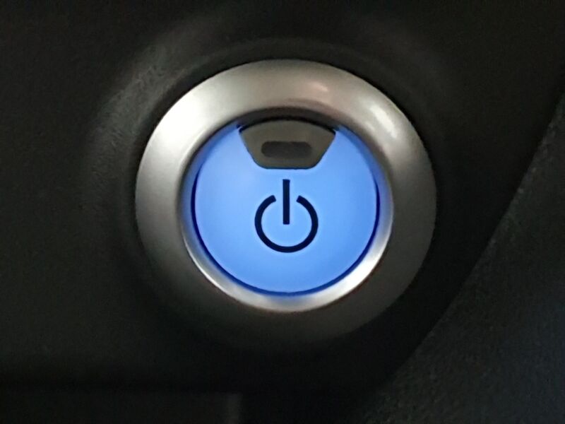 More views of Nissan Leaf