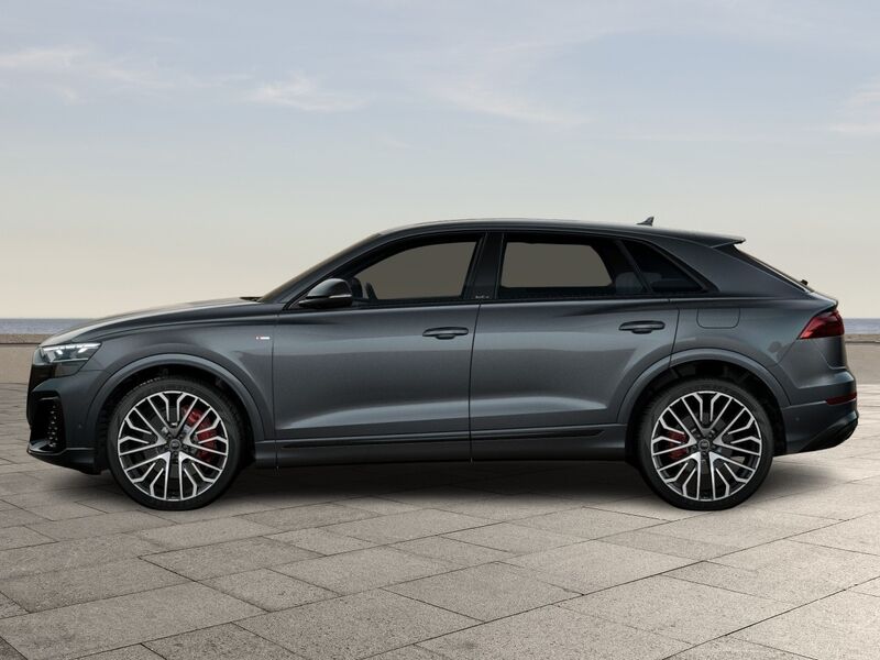 More views of Audi Q8