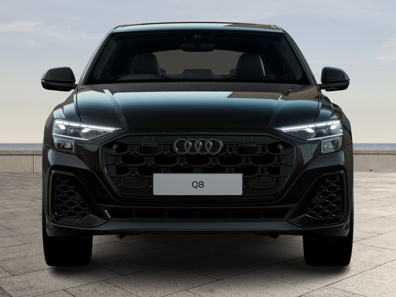 More views of Audi Q8
