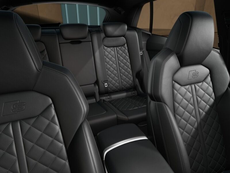 More views of Audi Q8