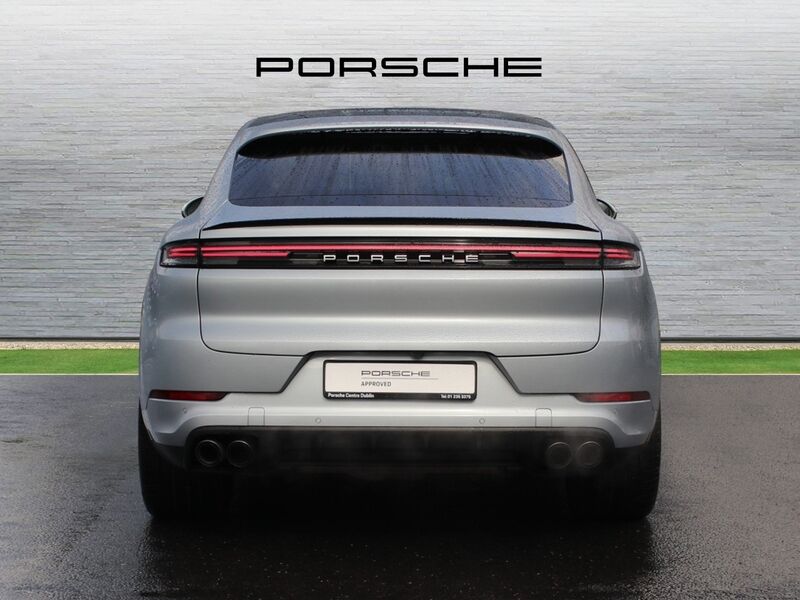 More views of Porsche Cayenne