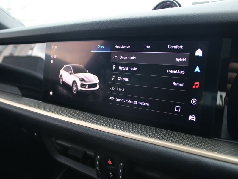 More views of Porsche Cayenne